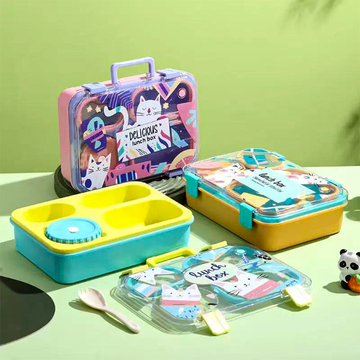 plastic-lunch-box-with-spoon-and-soup-box